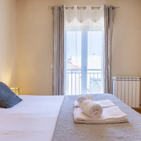 Apartamento T2 *