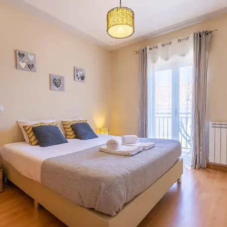 T2 Apartment *
